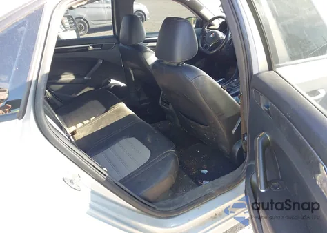 2018 Volkswagen Passat 3.6L V6 Gt из США, поврежденный, VIN 1VWJM7A36JC050327